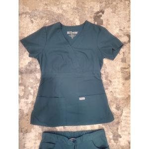 XS Scrub Set